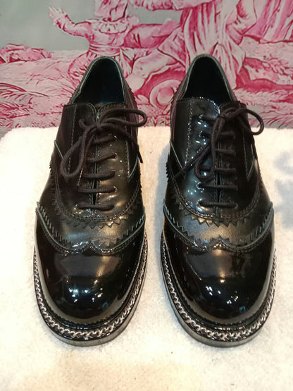 Chanel Black Patent Calfskin CC Brogue Lace-Up Oxford Size 38