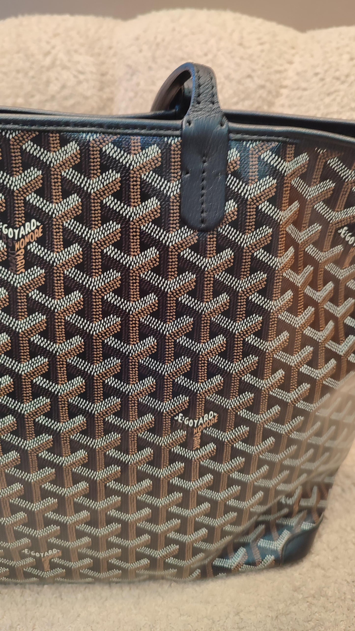 Goyard Artois Black MM