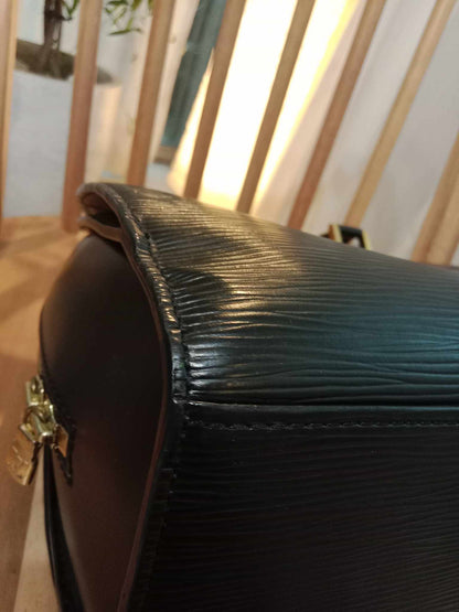 Louis Vuitton Black Epi Leather Pont Neuf Handbag PM