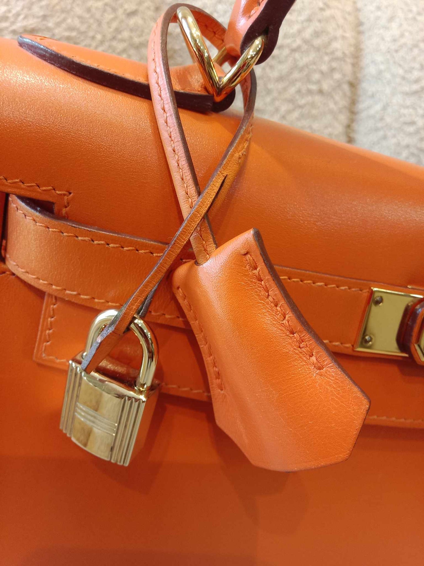 Hermes Kelly 28 Boxcalf Poppy Orange Stamp F Square