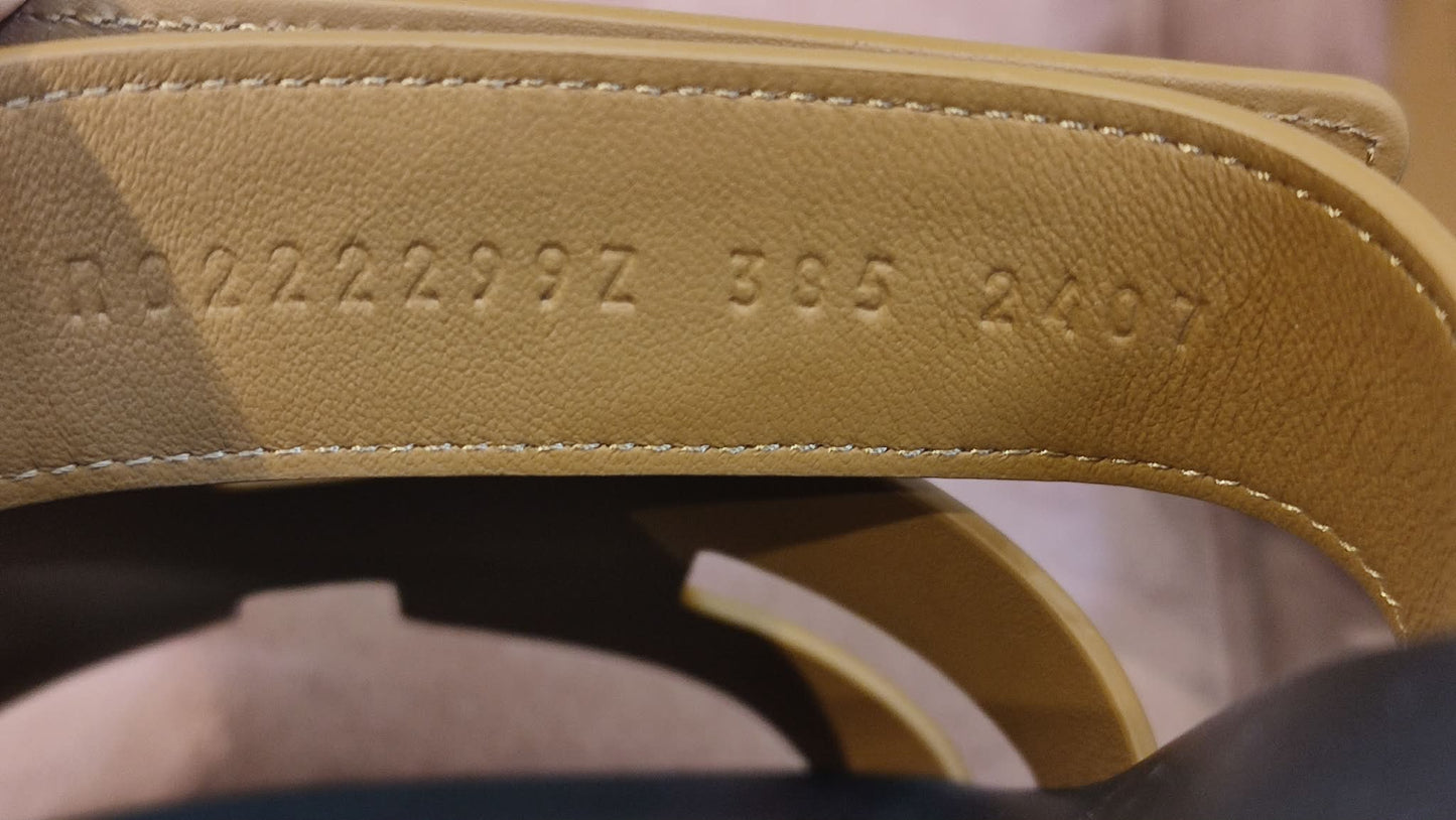 Hermes Chypre Camel Size 38.5