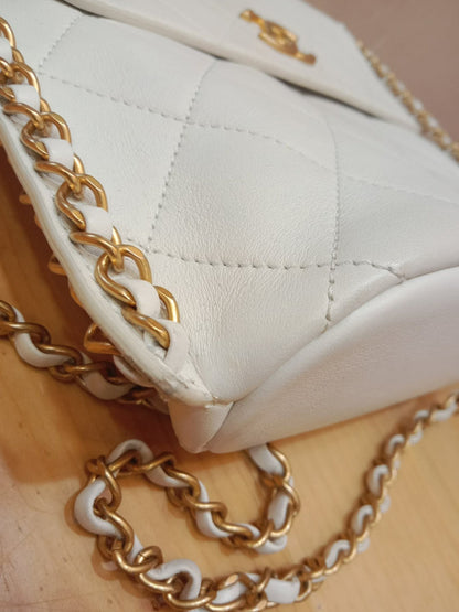 Chanel 21S Hobo Bag Qulted Lambskin White Series 31