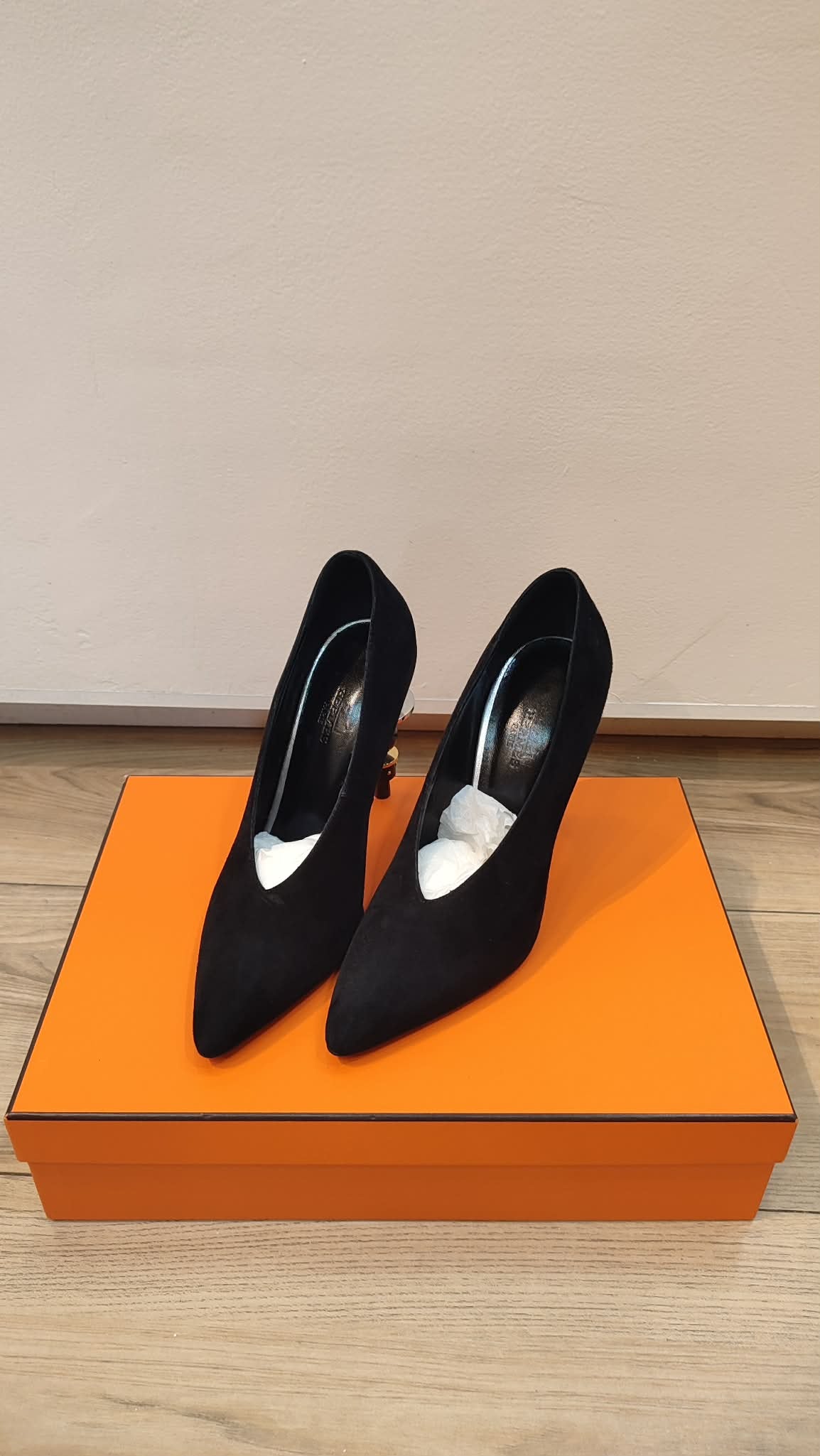 Hermes Pump Heels Velvet Noir Size 37