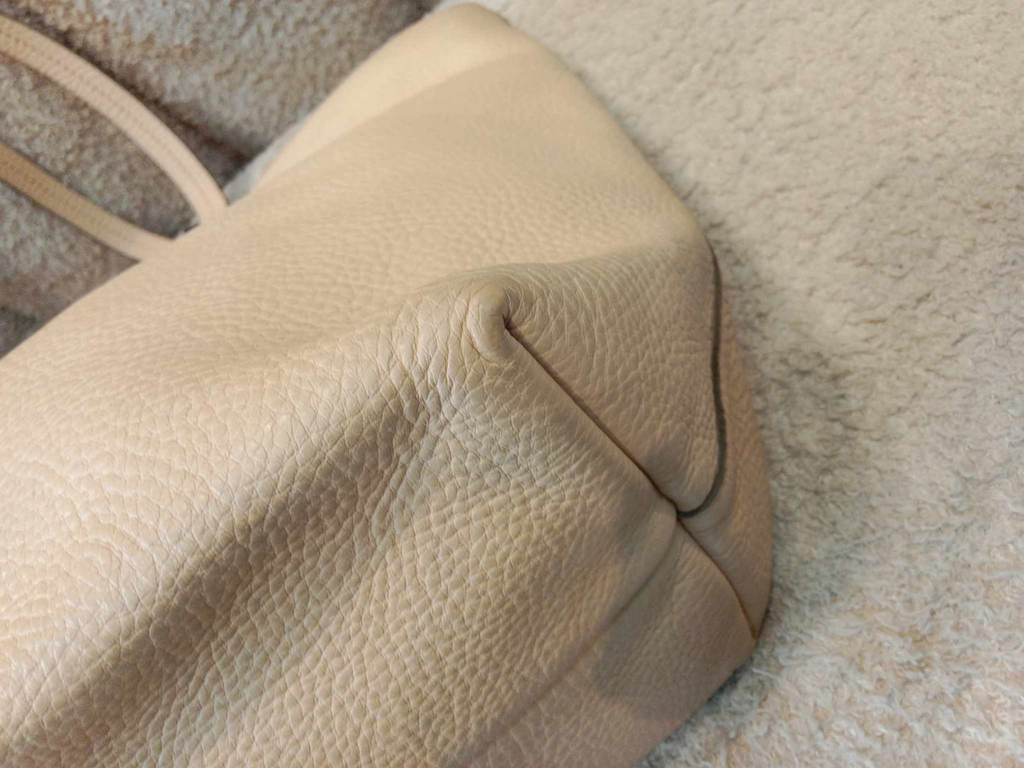 Salvatore Ferragamo Beige Leather Bice Tote