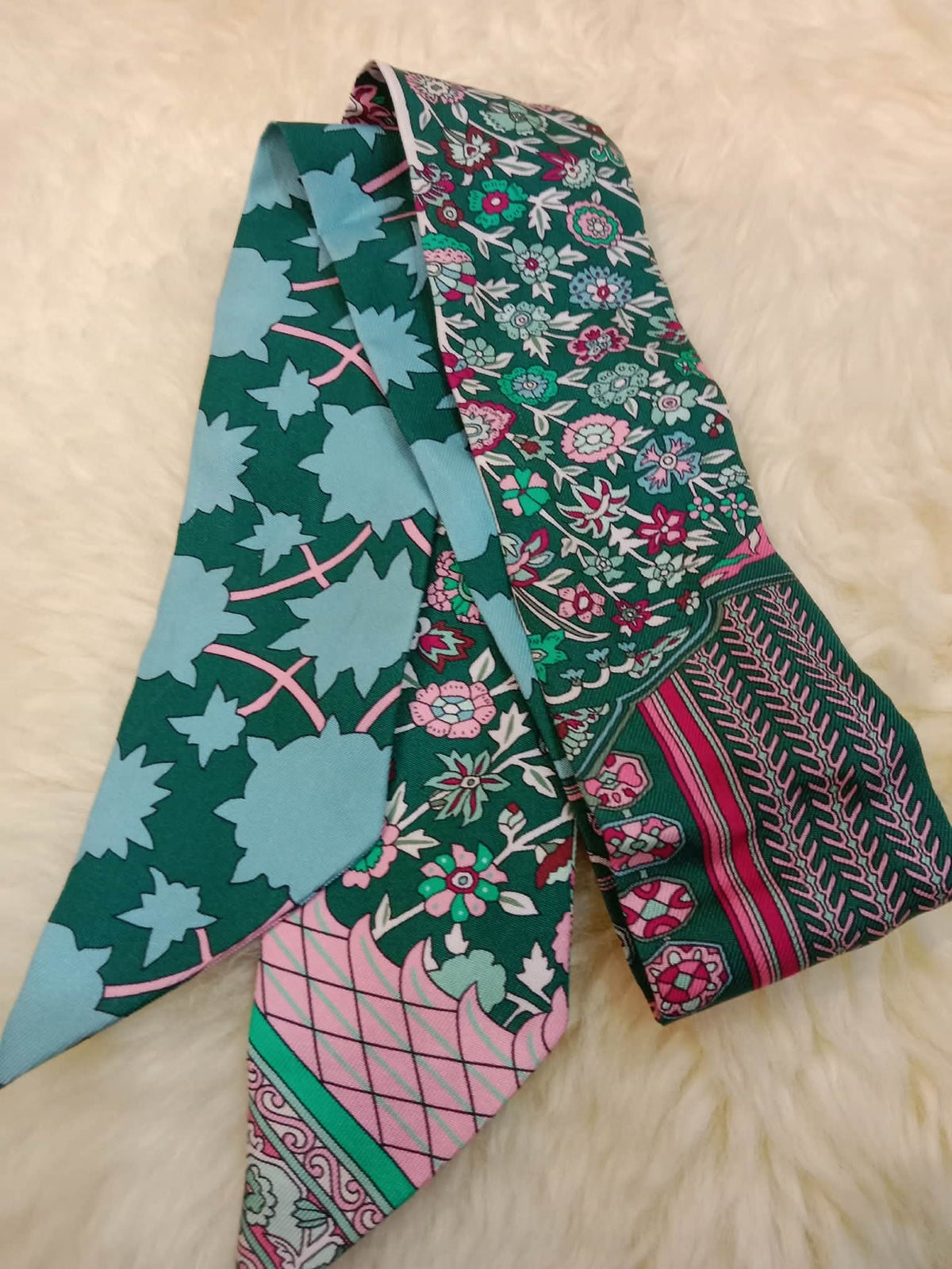 Hermes Tapis Persans Silk Twilly Scarf Featuring an Intricate Floral Pattern in Teal Green/Blue/Pink
