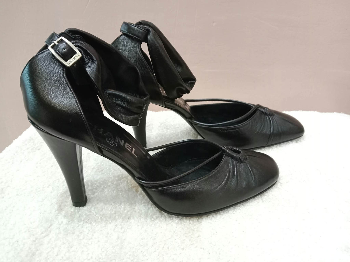 Chanel Black Leather Heels Knotted Toe Design and Draped Ankle Cuff Black Size 38