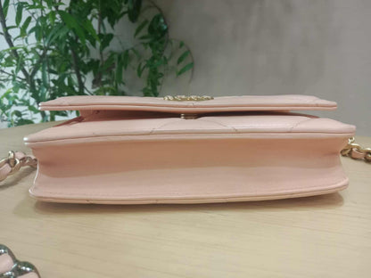 Chanel 19 Wallet on Chain Peach in Quilted Lambskin Microchipped