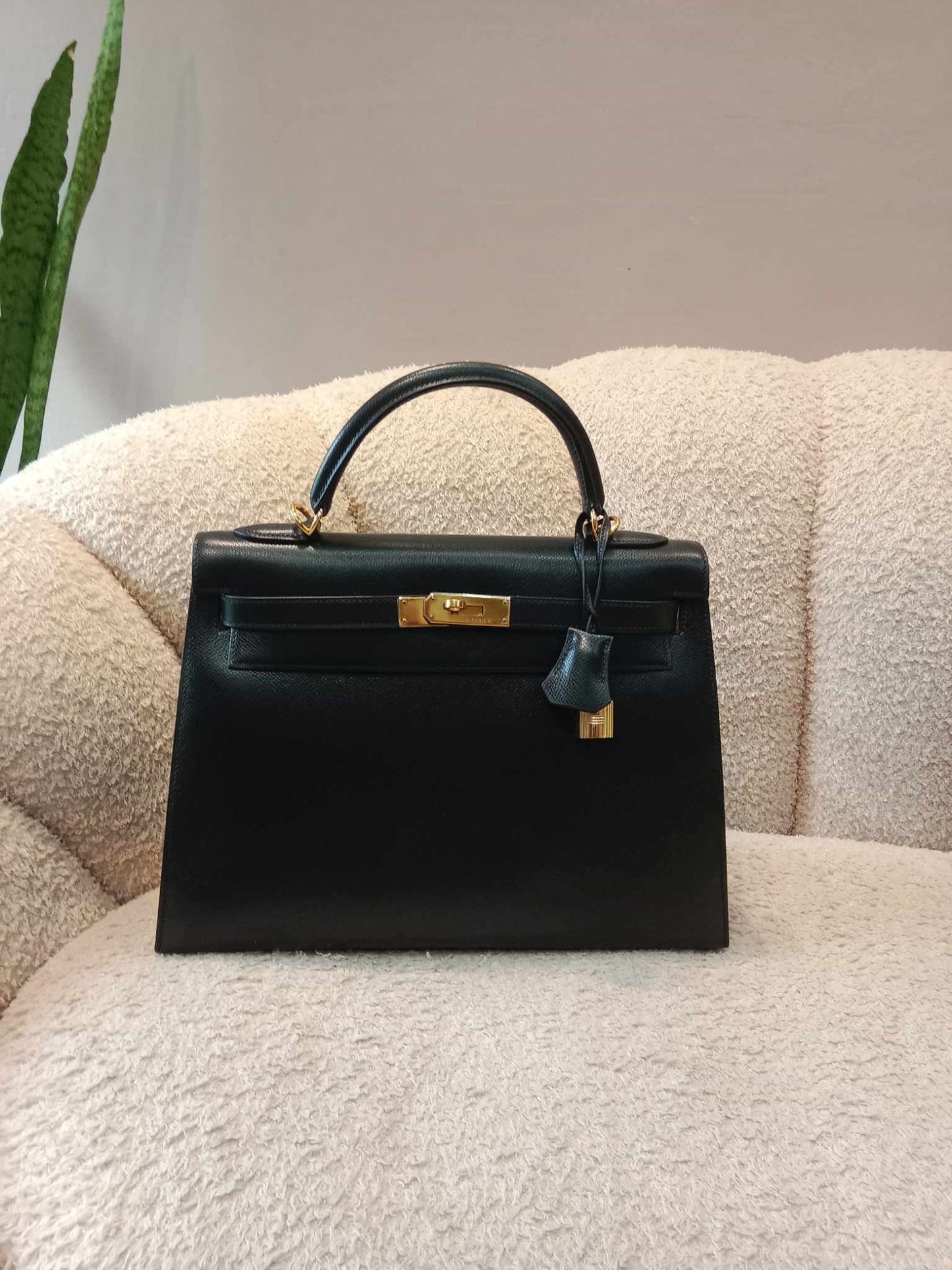 Hermes Kelly 32 Epsom Noir Stamp G Square 2003