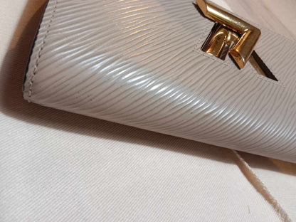 Louis Vuitton Twist Taupe Epi Wallet