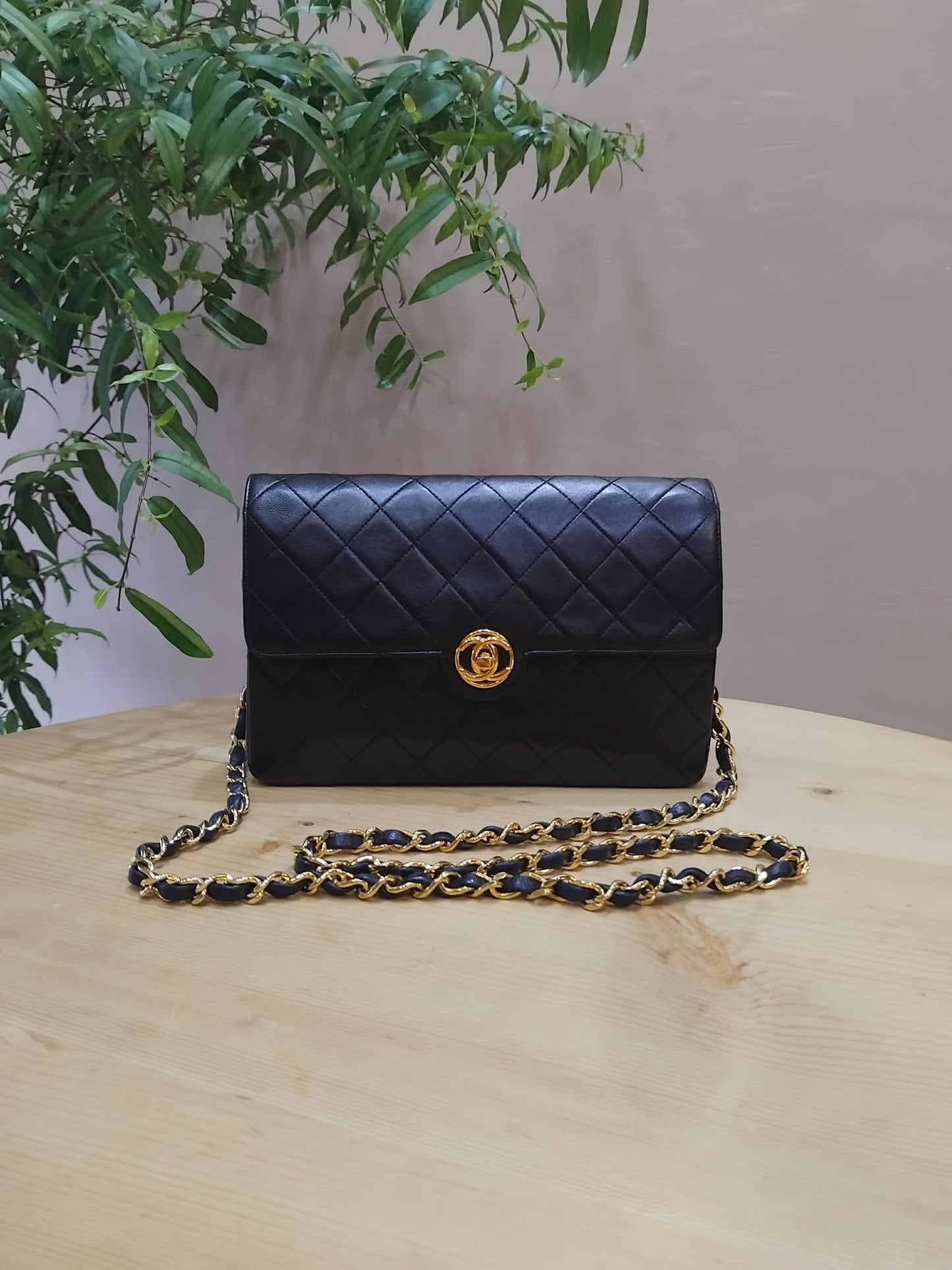 Chanel Circle Lock Flap Vintage CC Lambskin Black Series 1