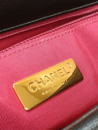 Chanel 19 Lambskin Large Black Series30