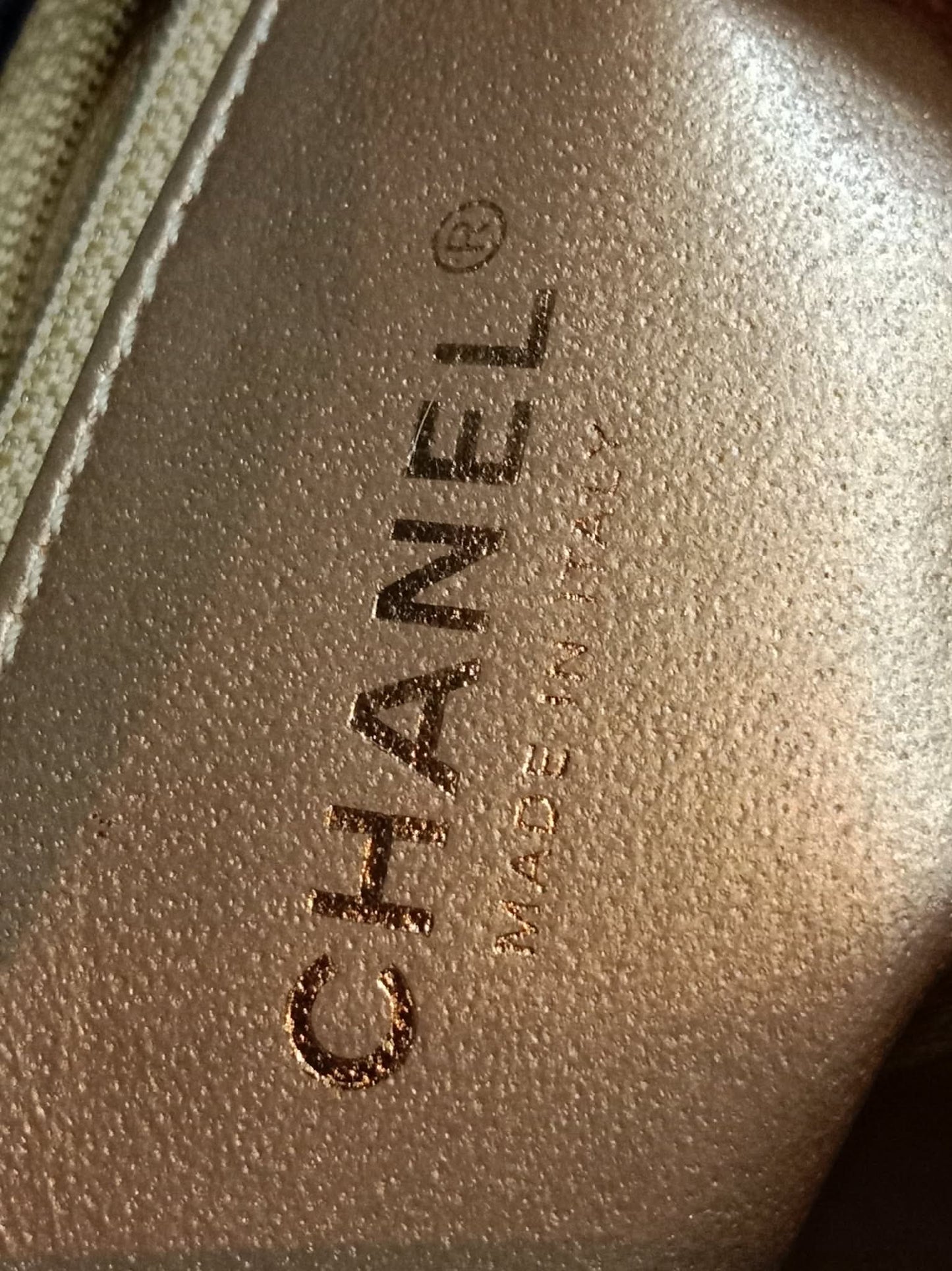 Chanel CC Crossing Leather Chain Shoulder Bag Lambskin Series 23
