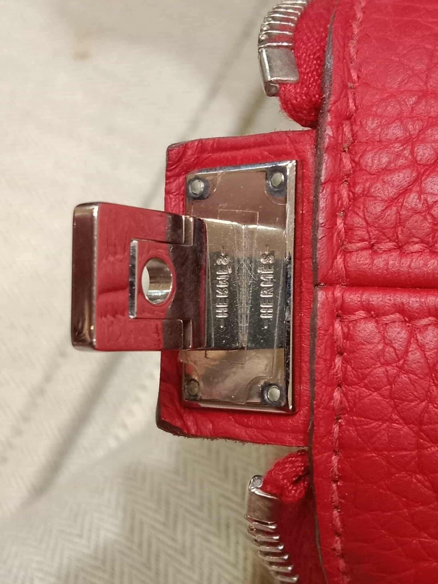 Hermes Victoria 43 Clemence Red Stamp R 2014