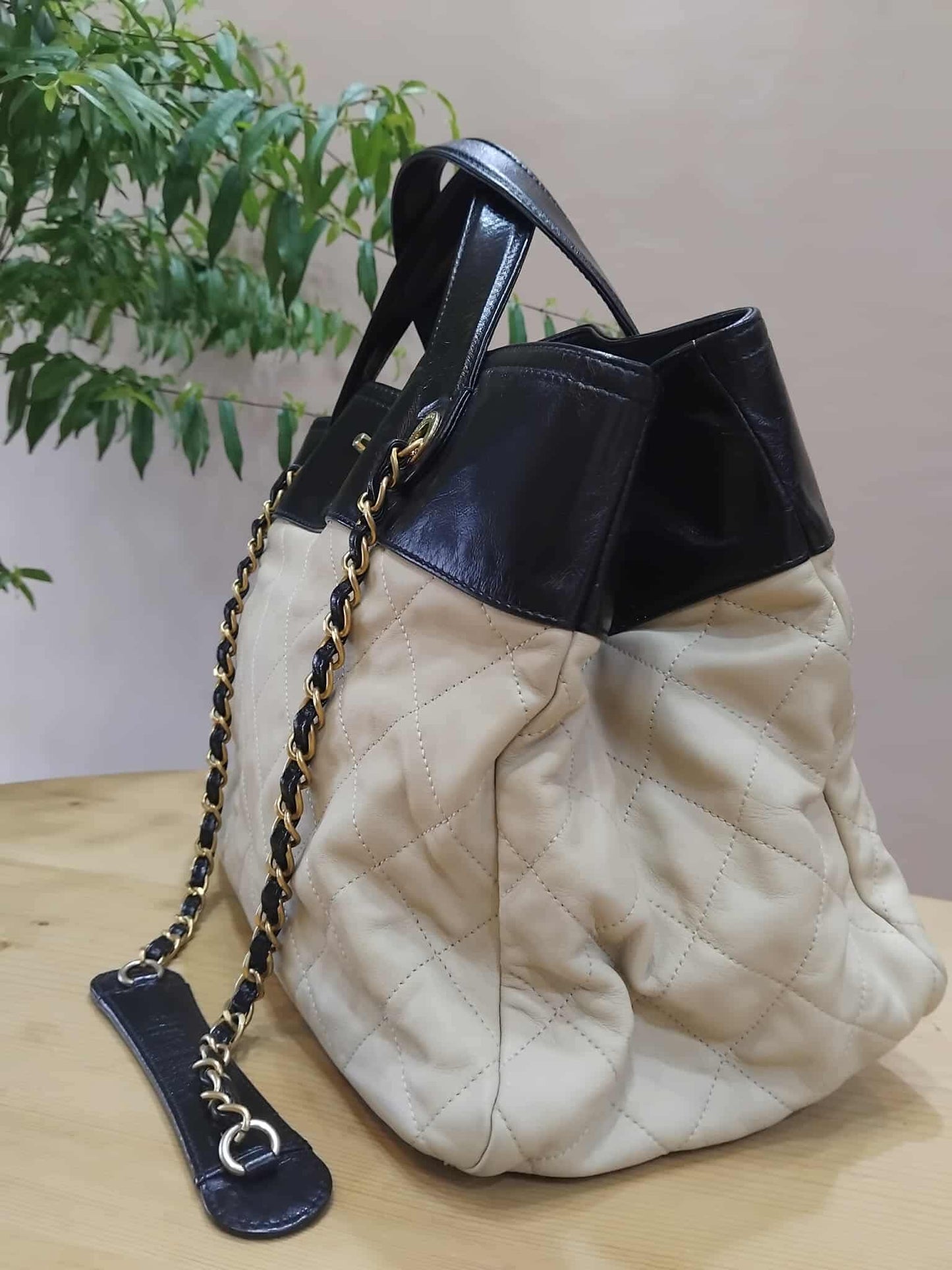 Chanel Mix Shopping Tote Bag Quilted Beige/Black Series 16