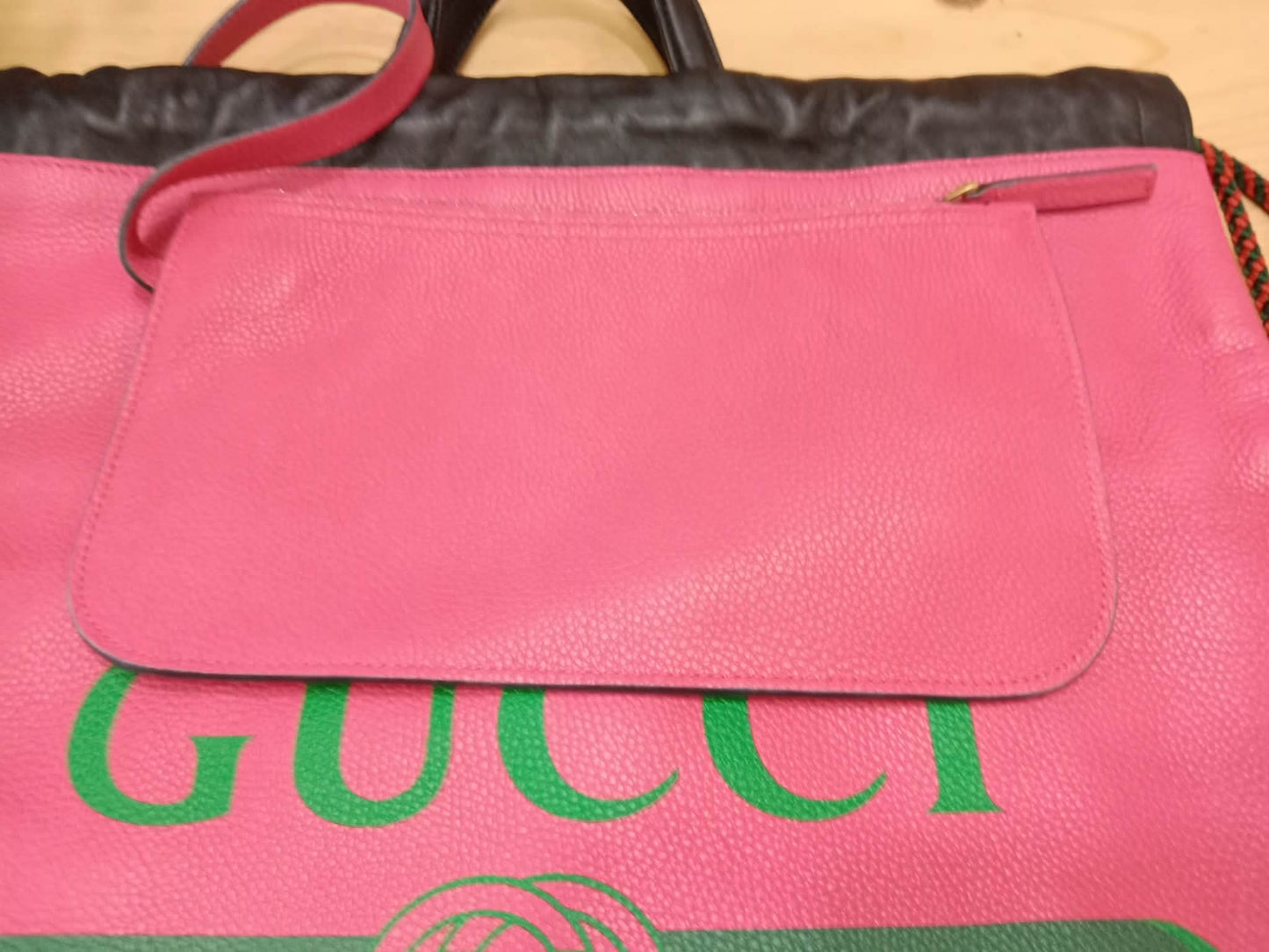 Gucci Printed Drawstring Backpack Grained Leather Pink/Black