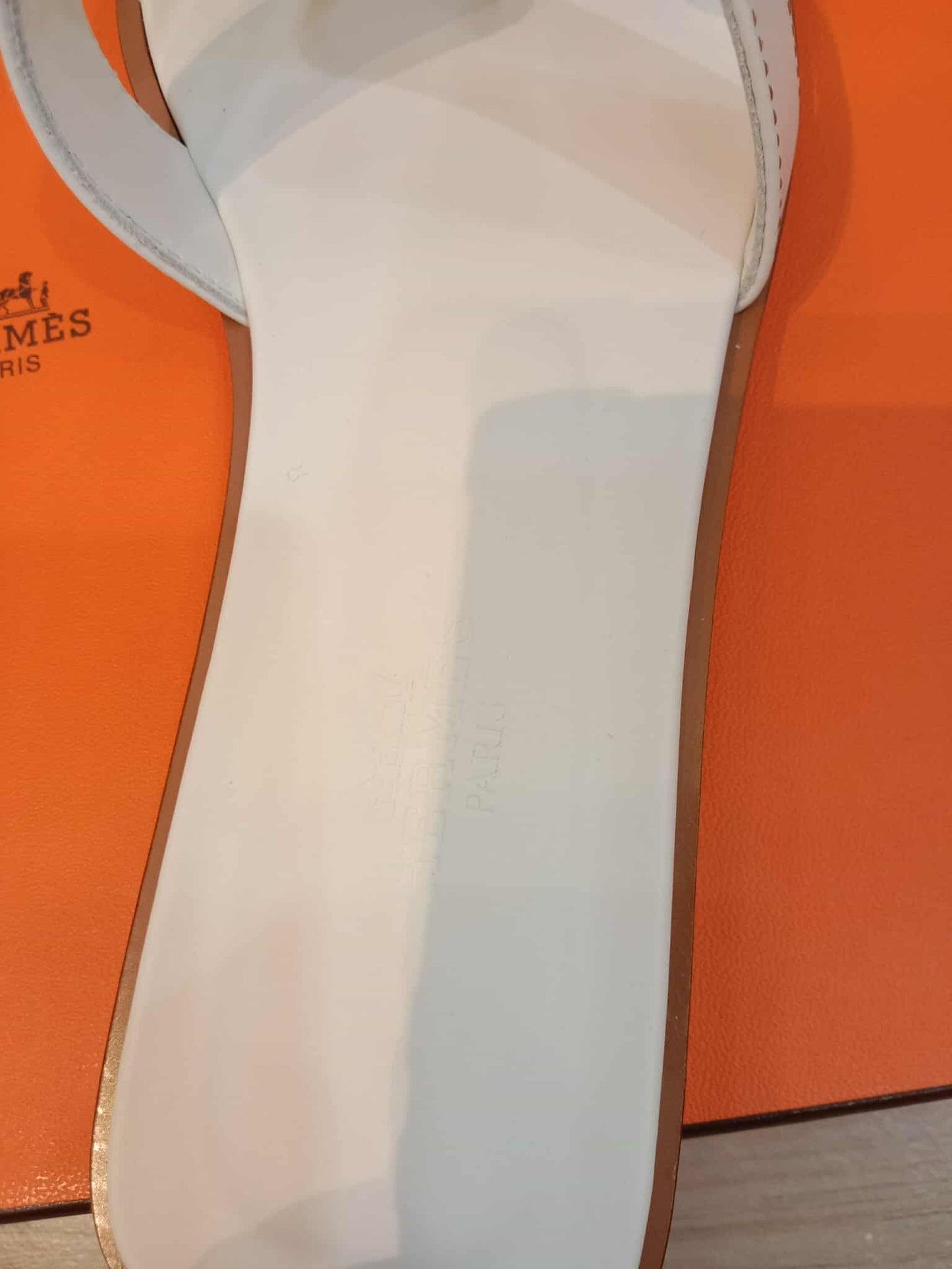 Hermes Oran Blanc Size 37