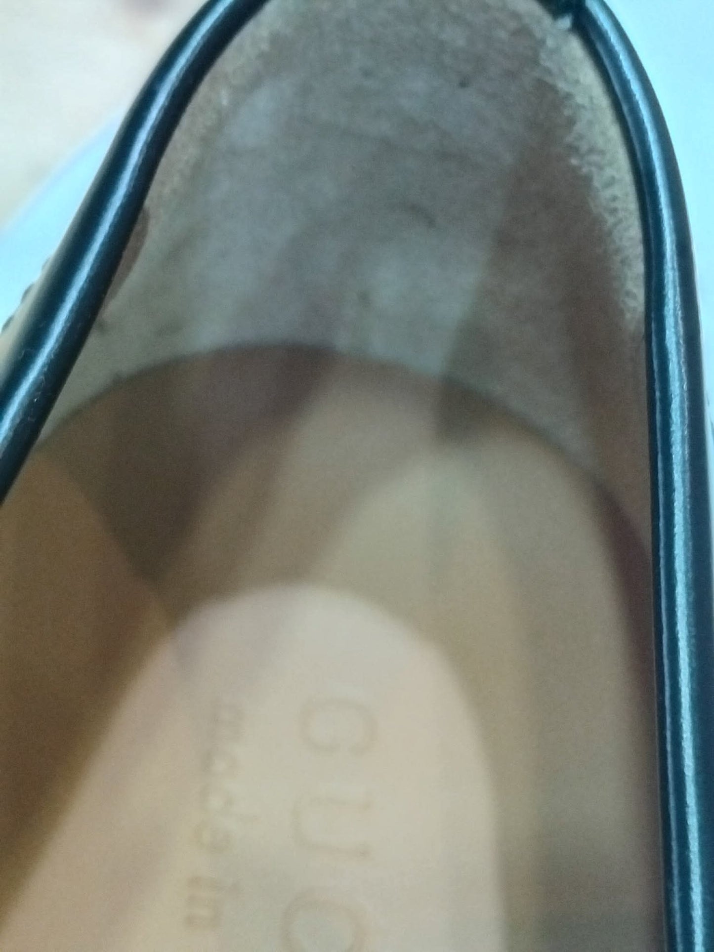 Gucci Men's Black Leather Loafers Size 7