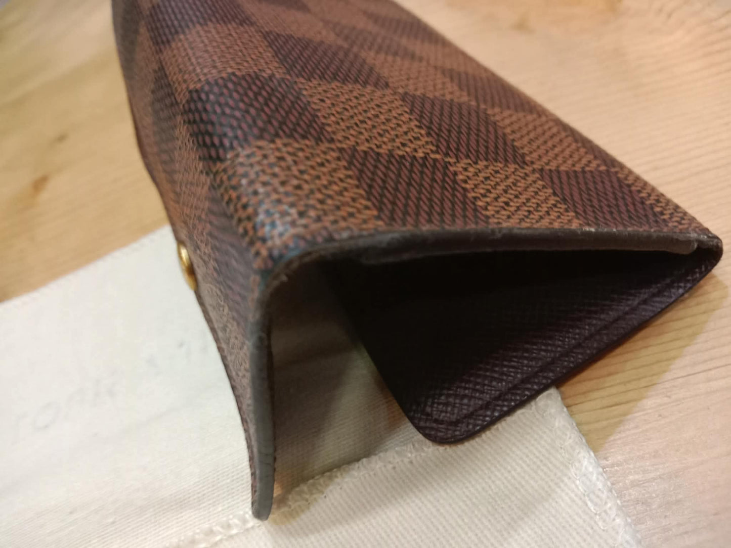 Louis Vuitton 6 Slots Keyholder Damier Ebene
