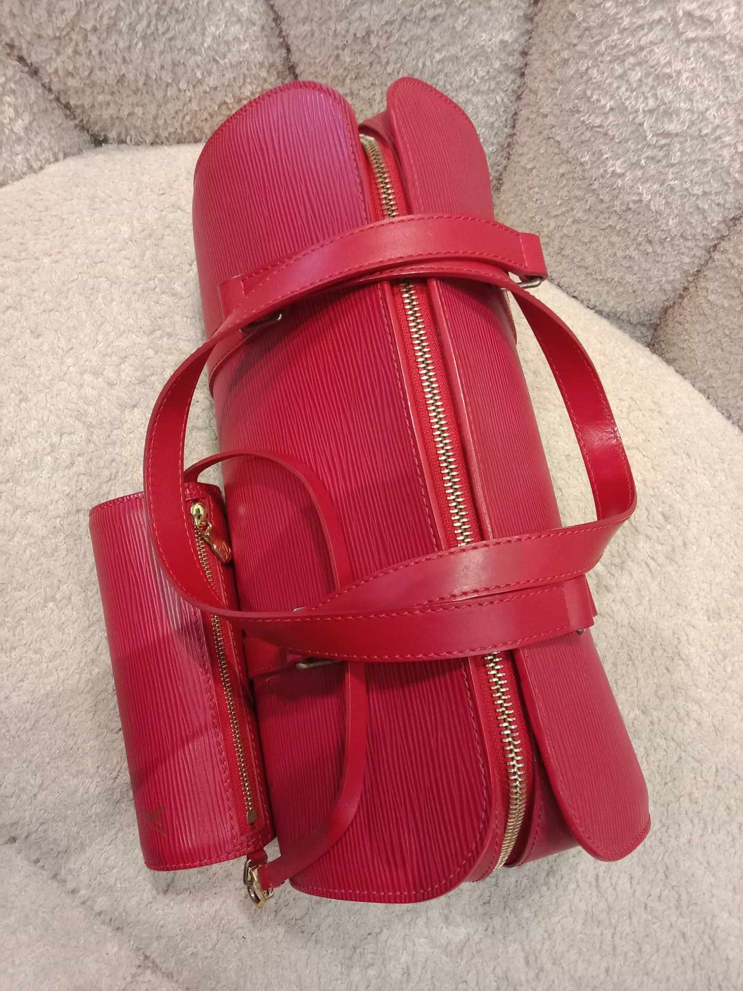 Louis Vuitton Soufflot Epi Pochette Shoulder Barrel Bag Leather Castilean Red