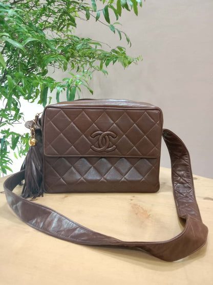 Chanel Shoulder Bag Embossed CC Logo Vintage Chocolate Brown