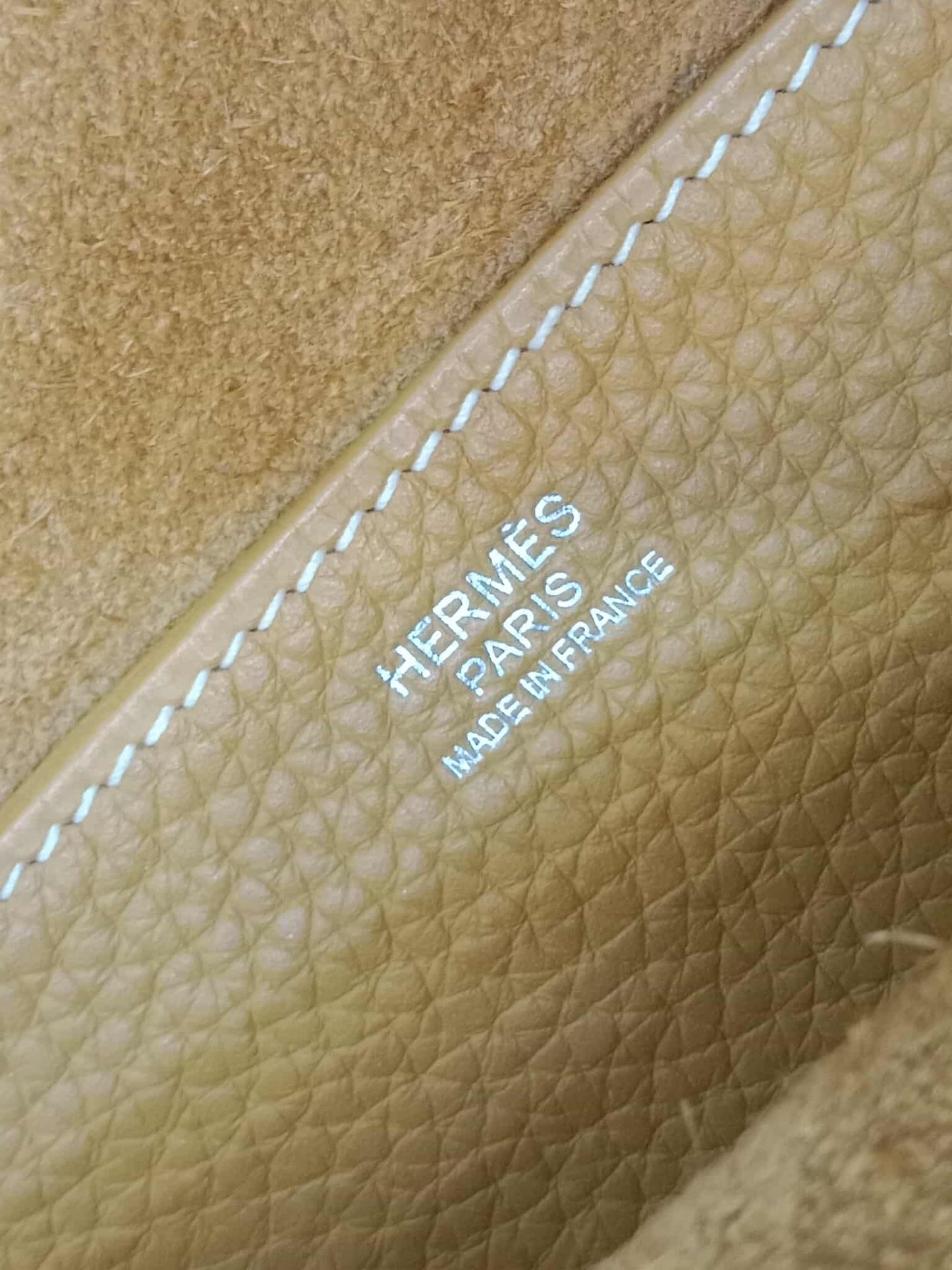 Hermes Halzan 31 Jaune Ambre Clemence Stamp R Square 2014