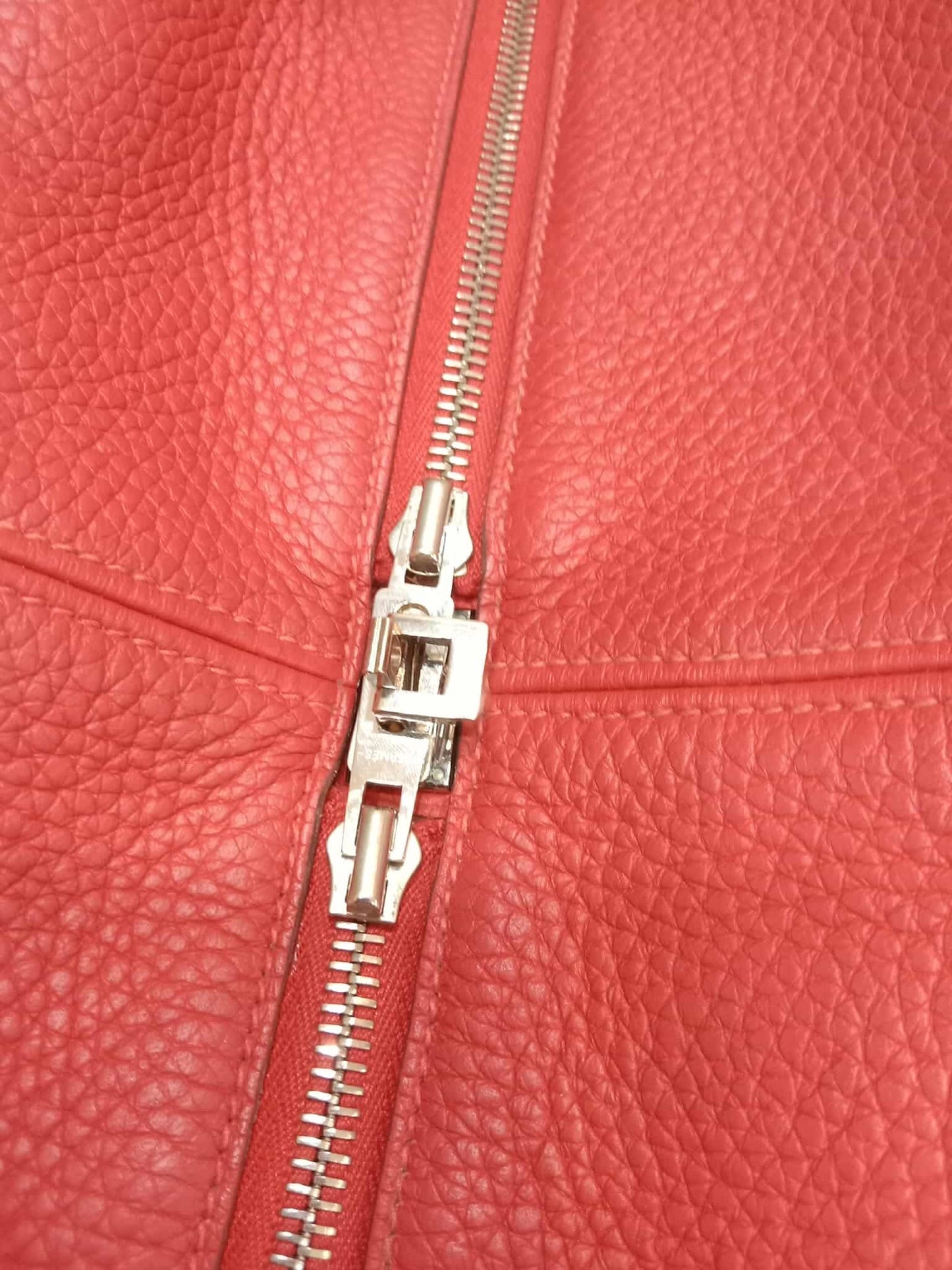 Hermes Victoria 43 Clemence Red Stamp R 2014