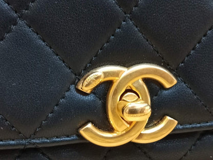 Chanel La Parisienne Quilted Lambskin Tophandle Bag Black Series 30