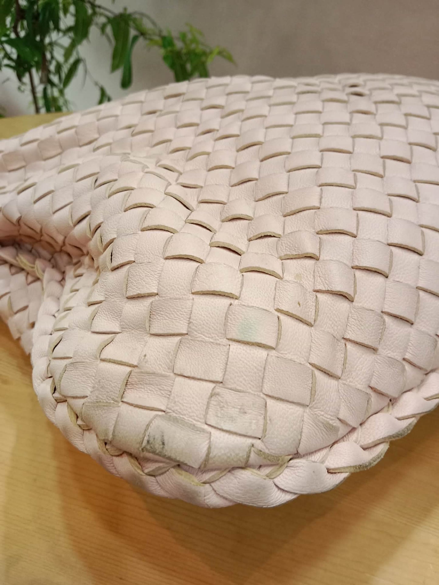 Bottega Veneta Intrecciato Hobo Bag Pink