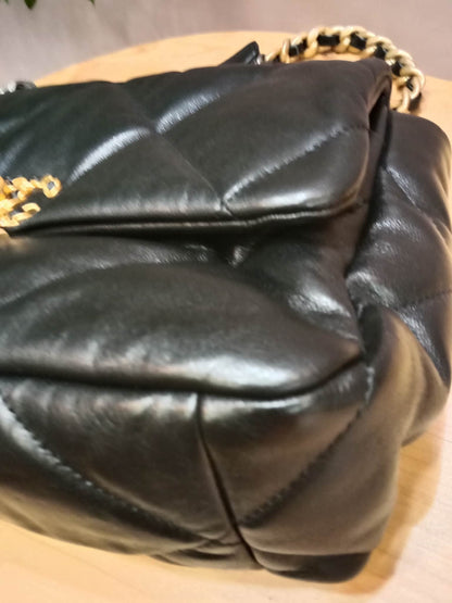 Chanel 19 Lambskin Large Black Series30