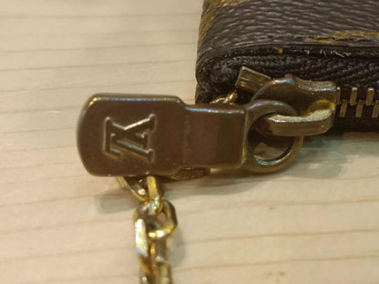 Louis Vuitton Monogram Zipped Coin Case