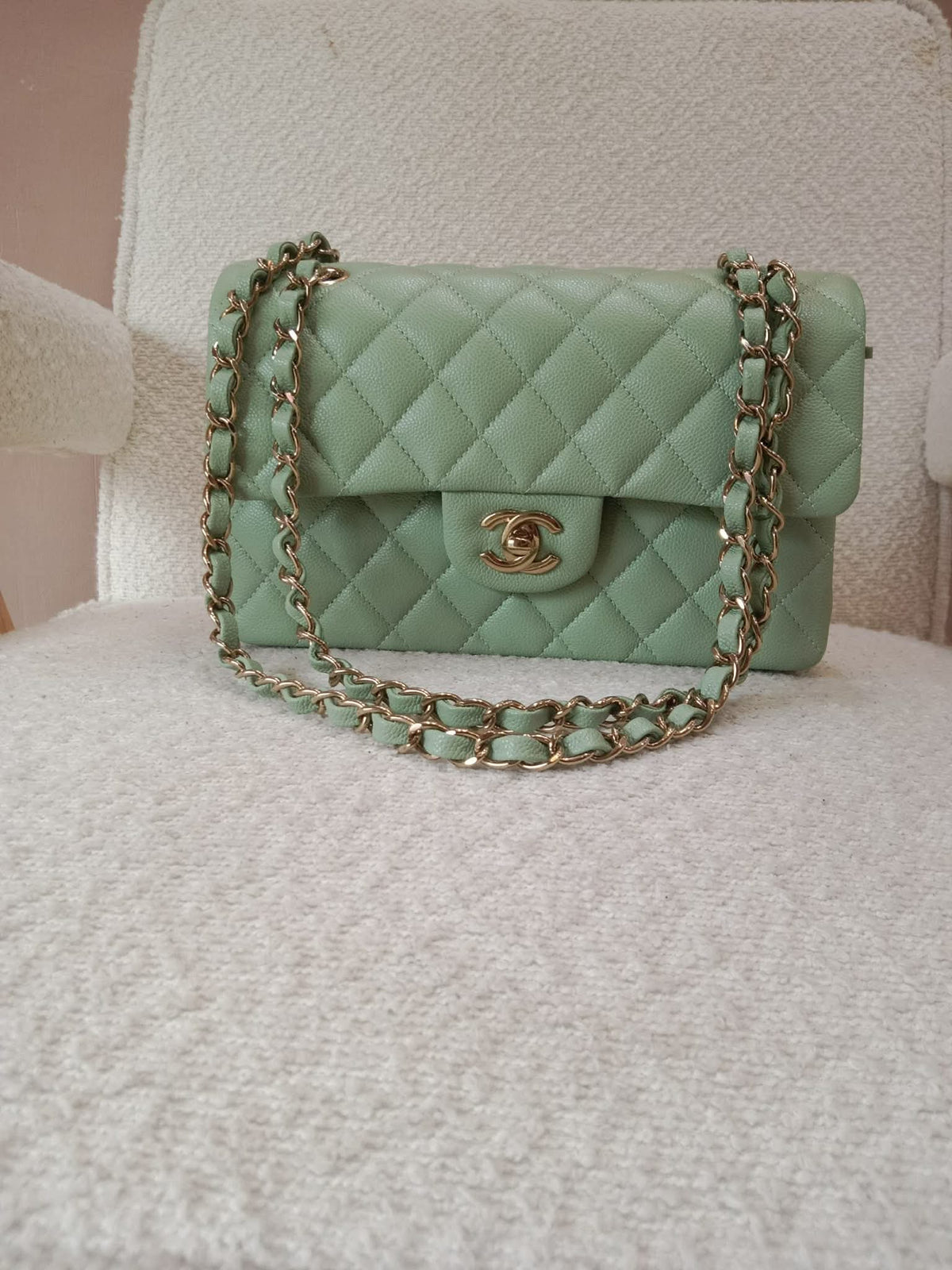 Chanel 24C Timeless Classic Double Flap Caviar Green Caviar Microchipped