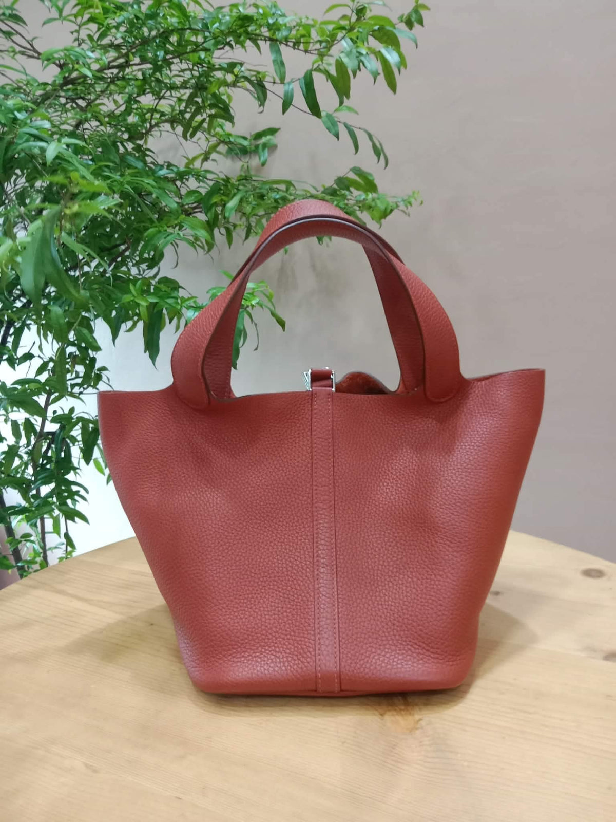 Hermes Picotin 22 Clemence Brique Stamp Y 2020
