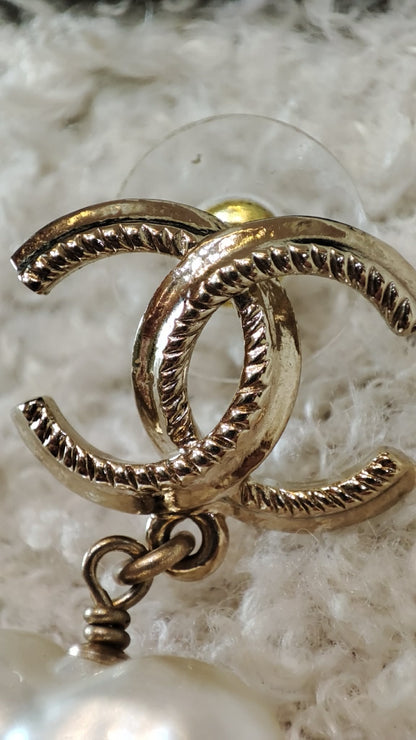 Chanel 22C Heart Pearly White CC Logo Dangling Earrings