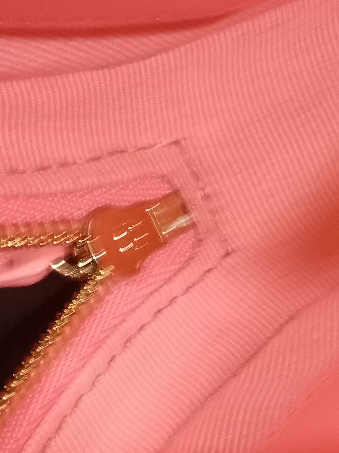 Chanel CC in Love Heart Bag Lambskin Pink Microchipped