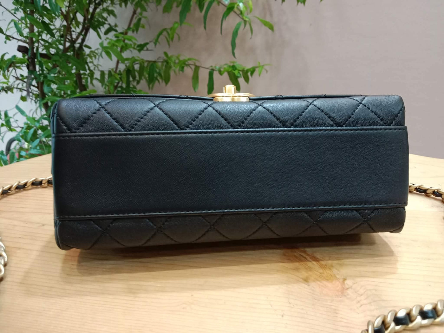 Chanel La Parisienne Quilted Lambskin Tophandle Bag Black Series 30