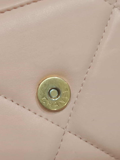 Chanel 19 Wallet on Chain Peach in Quilted Lambskin Microchipped