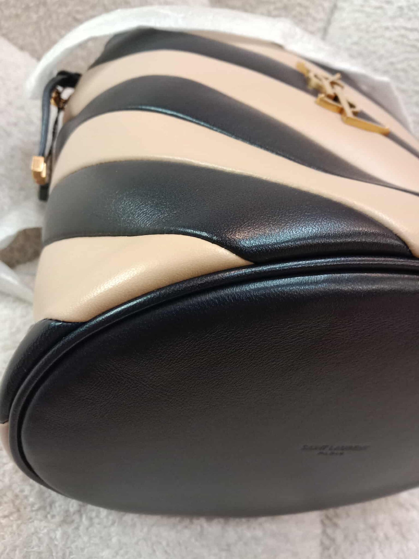 Saint Laurent Alix Stripes Quilted Leather Bucket Bag Bicolor Beige/Black