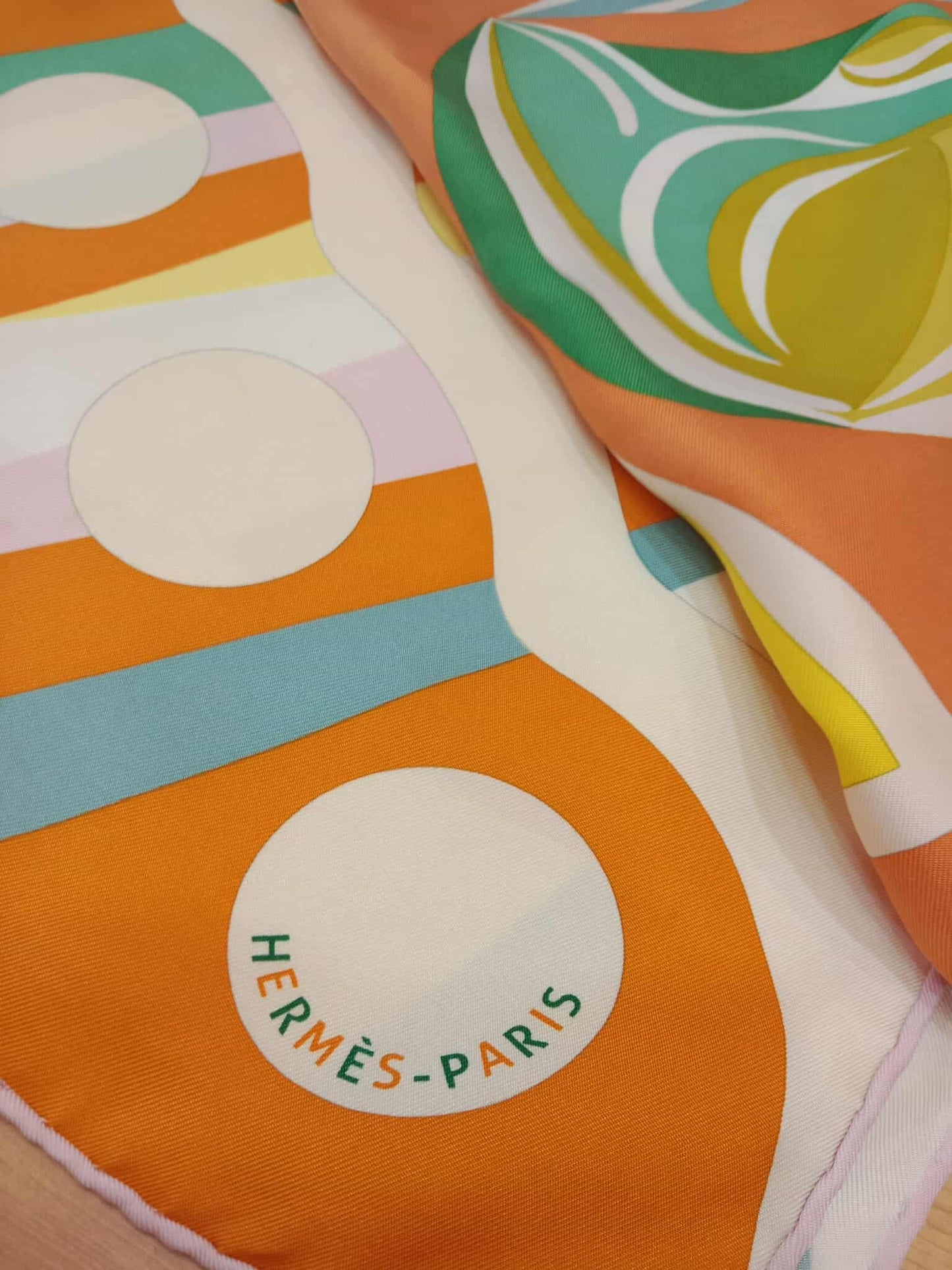 Hermes Carre 90 "Le Reve de Julia" Silk Scarf