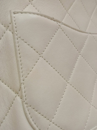 Chanel 21S Hobo Bag Qulted Lambskin White Series 31