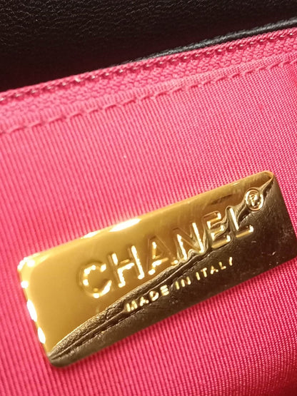 Chanel 19 Lambskin Large Black Series30
