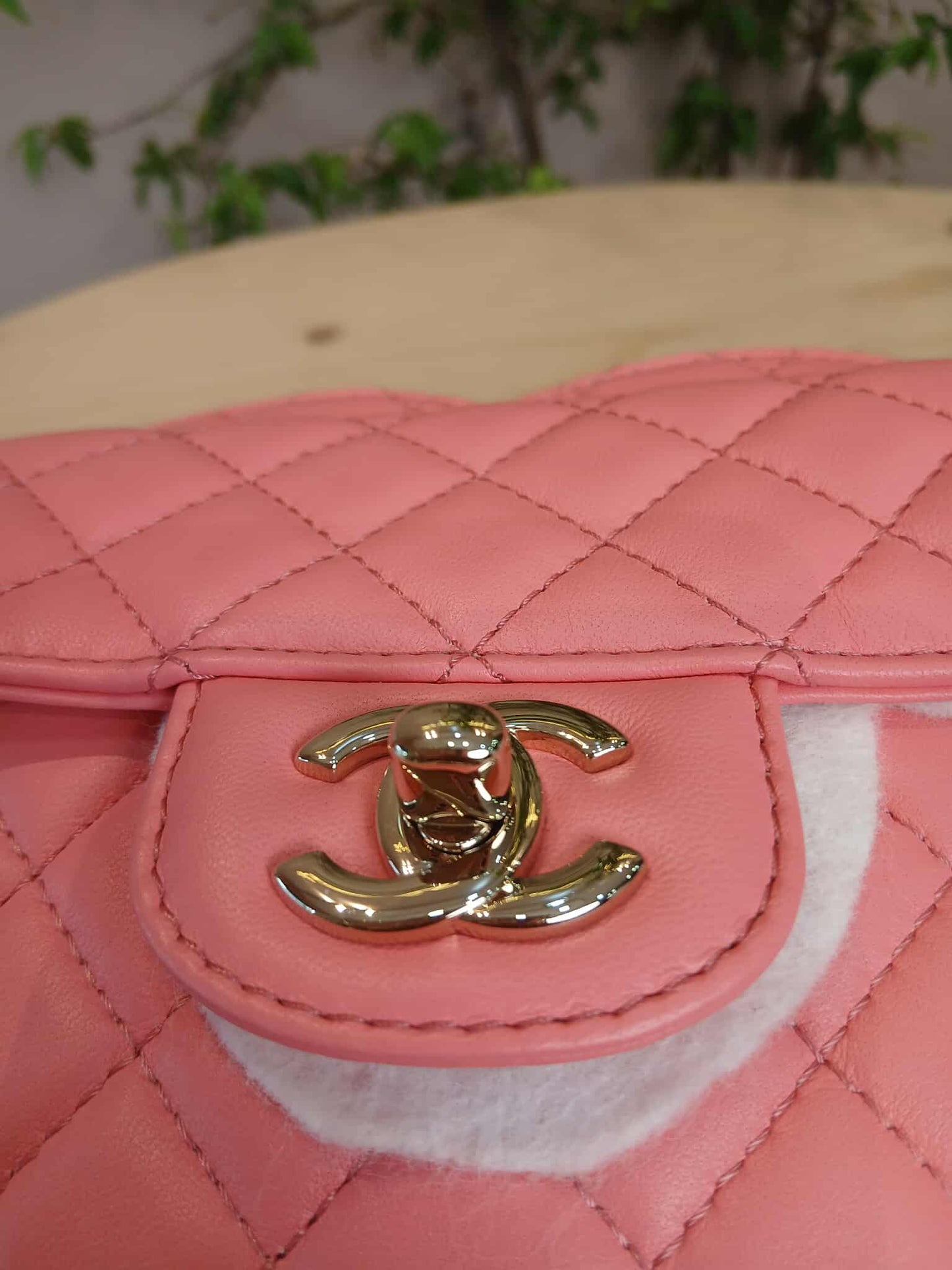 Chanel CC in Love Heart Bag Lambskin Pink Microchipped