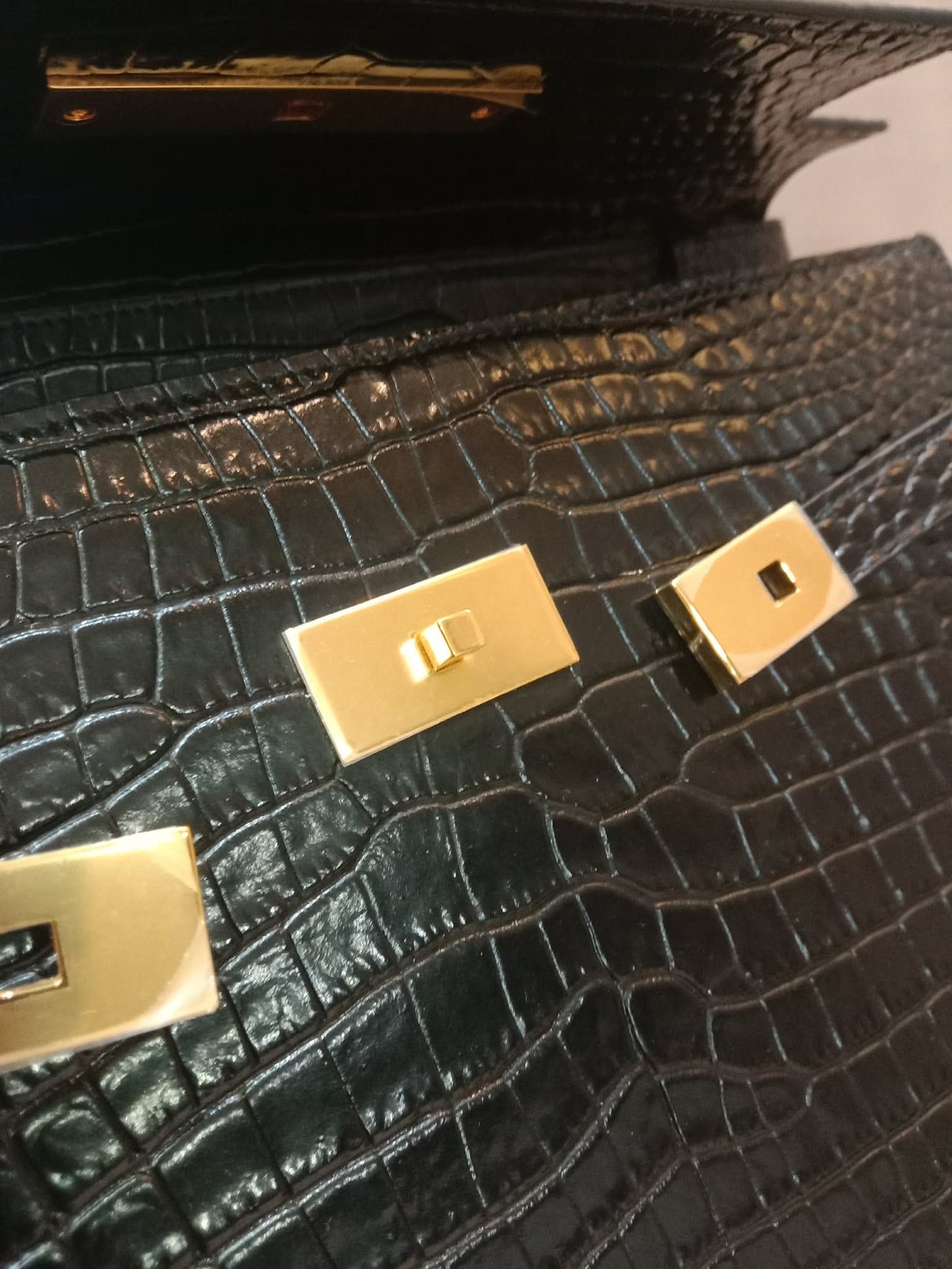 Saint Laurent Manhattan Crocodile Embossed Leather Black