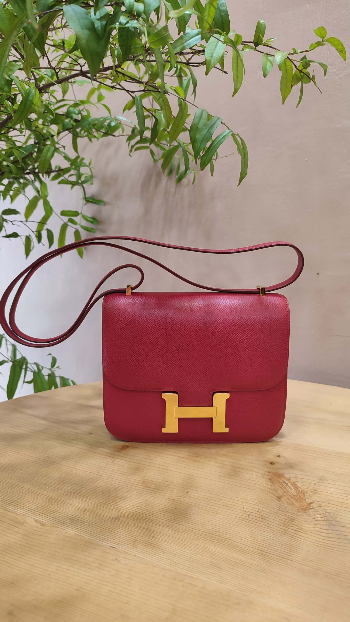 Hermes Constance 18 Red Courchevel Stamp Y Circle 1995