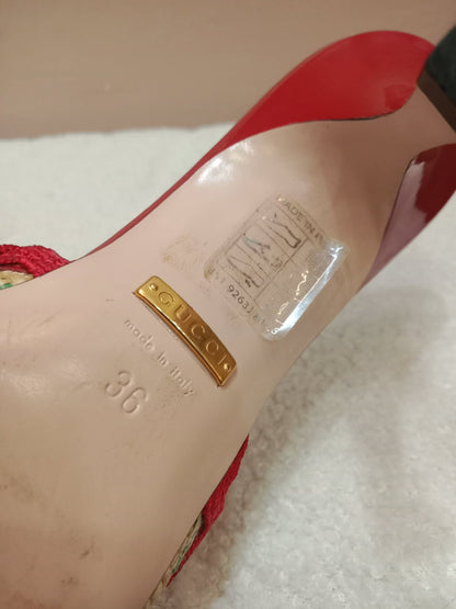 Gucci Kertu Mule Heels Red Patent Leather Trim and Bow Detail Size 36