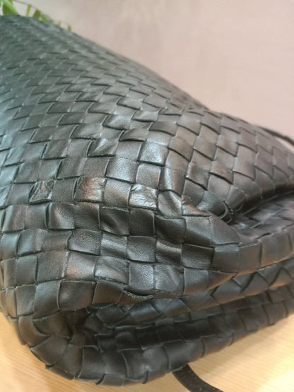 Bottega Veneta Intrecciato Messenger Bag Black