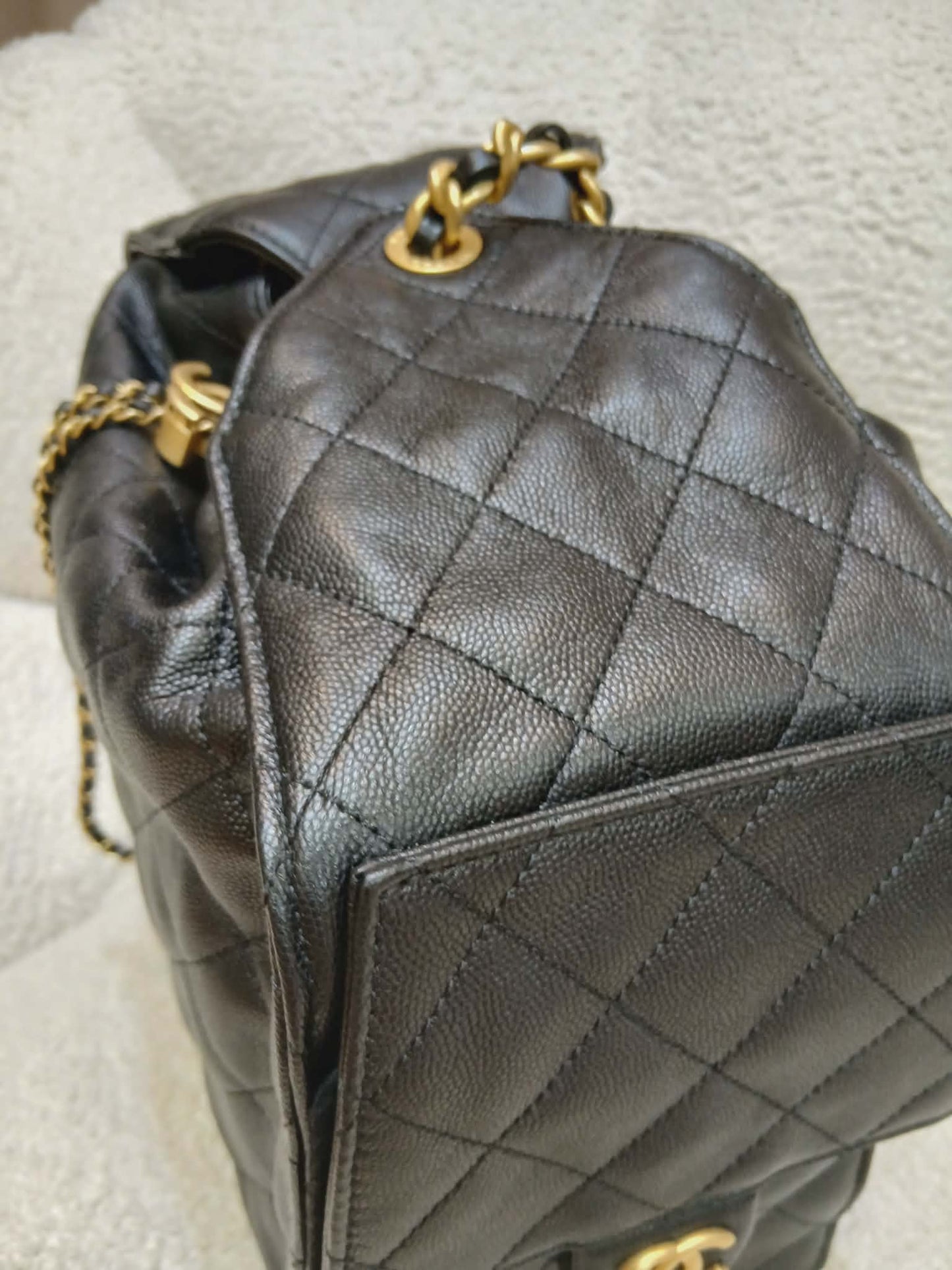 Chanel 25 Black Caviar Microchipped Fullset