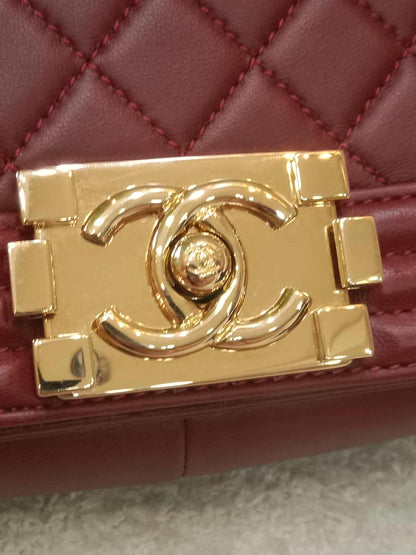 Chanel Boy Flap New Medium Burgundy Lambskin Series 22