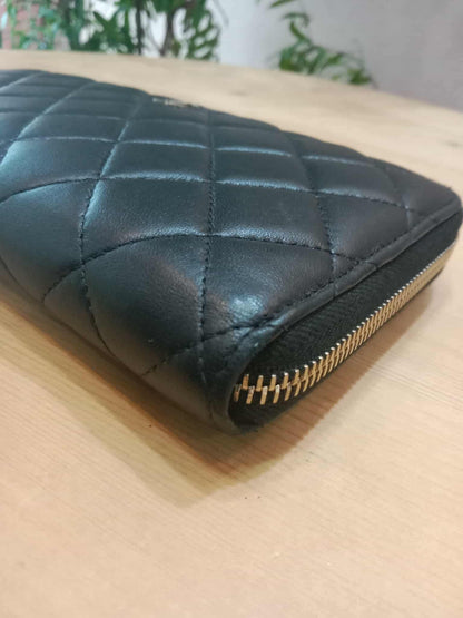 Chanel Quilted Leather Zip-Around Lambskin Wallet Series 22