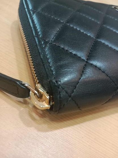 Chanel Quilted Leather Zip-Around Lambskin Wallet Series 22