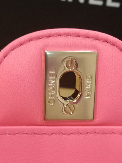 Chanel CC in Love Heart Bag Lambskin Pink Microchipped
